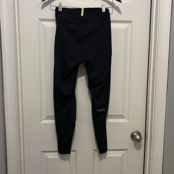 Hoka Black Athletic Leggings - Picture 4 of 7